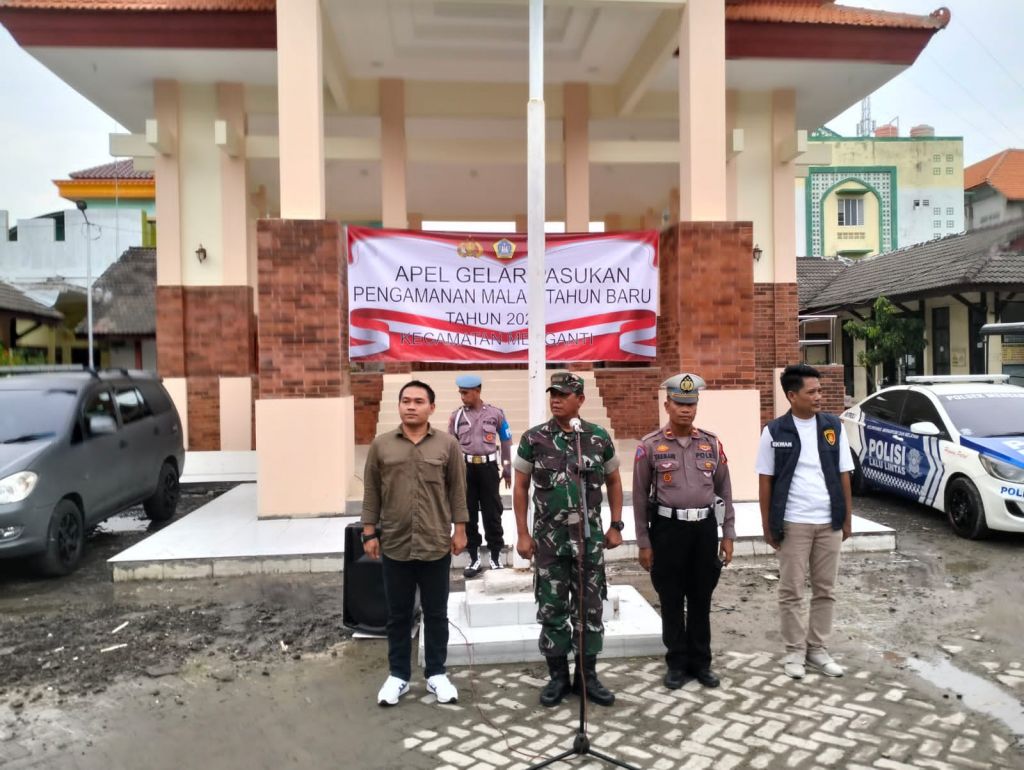 Apel gabungan bersama Kapolsek Menganti dan jajaran serta Danramil Menganti dan jajaran