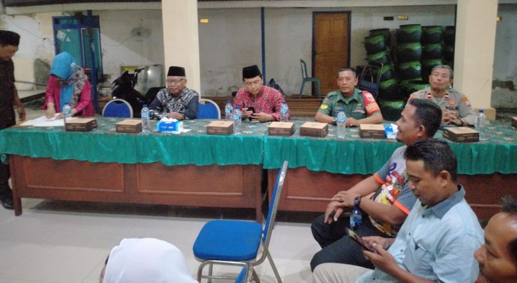 Pelantikan perangkat Desa Boro