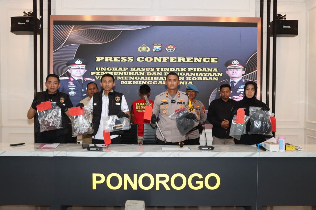 Kapolres Ponorogo, AKBP Anton Prasetyo merilis kasus pembunuhan