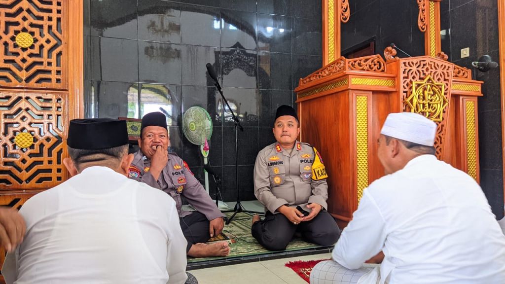 Polres Pacitan menggelar program Jumat Keliling 