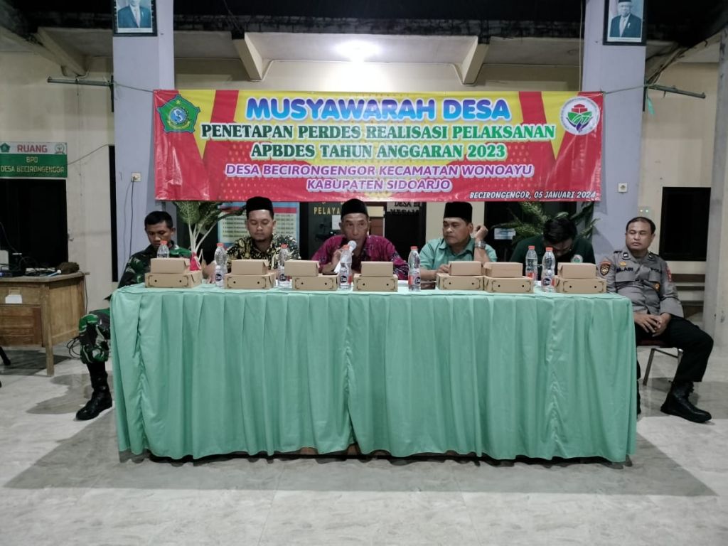 Babinsa Desa Becirongengor, Serda Mokhamad Saiful Rizal, hadir dalam acara Musdes