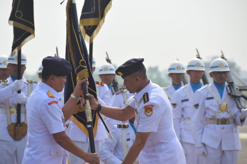 Prosesi Upacara Sertijab tiga Komandan Satuan dijajaran Puspenerbal