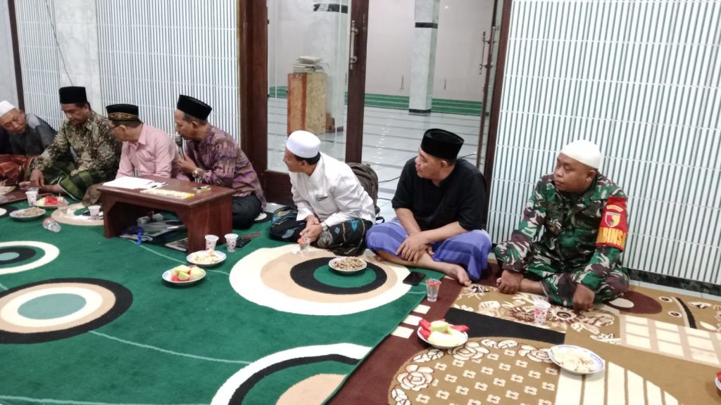 Serda Suhendri, menghadiri acara koordinasi dan evaluasi panitia wakaf yang berlangsung di Masjid Jami' Baitur Roki