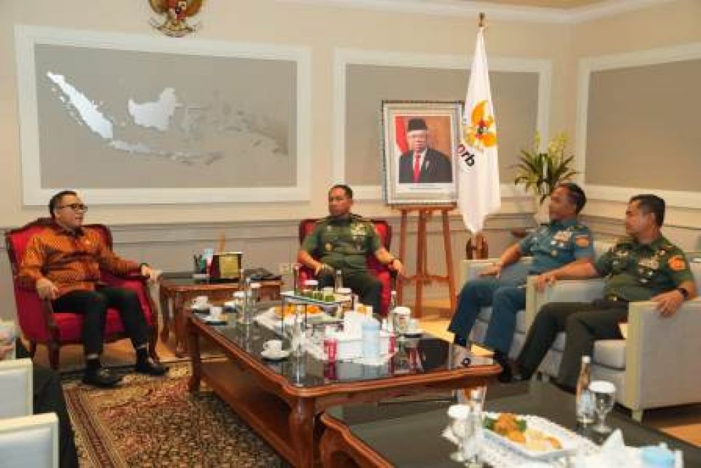Jenderal TNI Agus Subiyanto melakukan audiensi dengan Menteri Pendayagunaan Aparatur Negara dan Reformasi Birokrasi