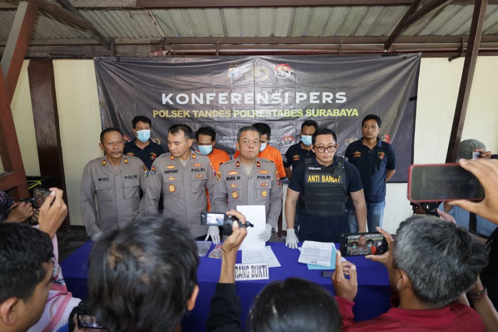 Dua terduga pelaku eksekutor begal motor