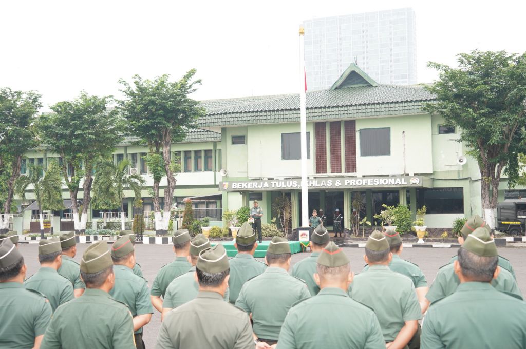 Kepala Staf Korem 084/Bhaskara Jaya Kolonel Inf Budhi Utomo