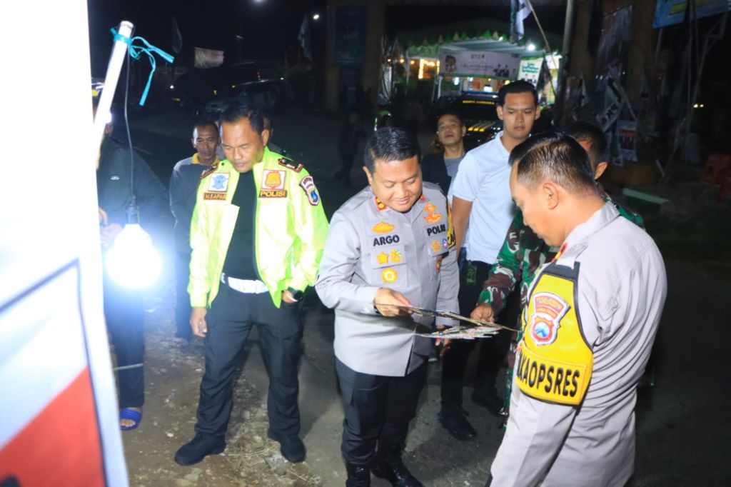Polres Ngawi bersama dengan Kodim 0805 Ngawi terus meningkatkan pemeliharaan keamanan