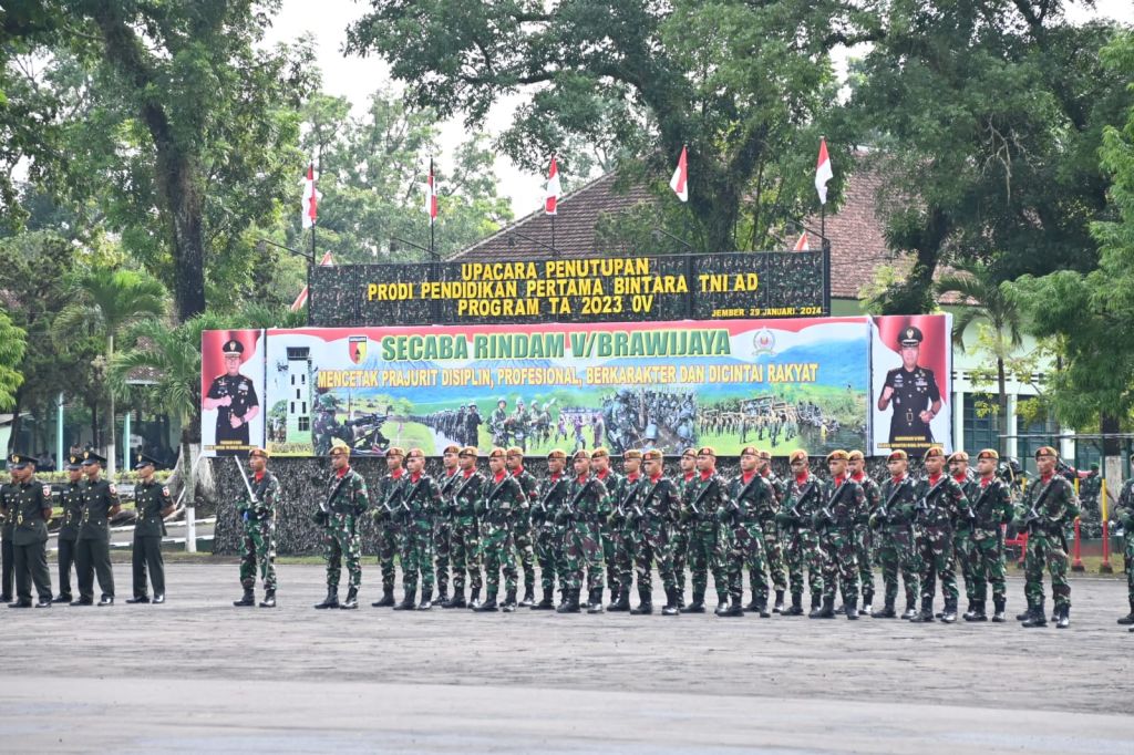 102 siswa Secaba secara resmi dilantik menjadi prajurit TNI-AD.