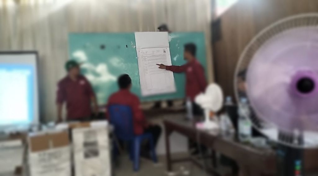 Perhitungan surat suara di tingkat kecamatan di Kabupaten Gresik