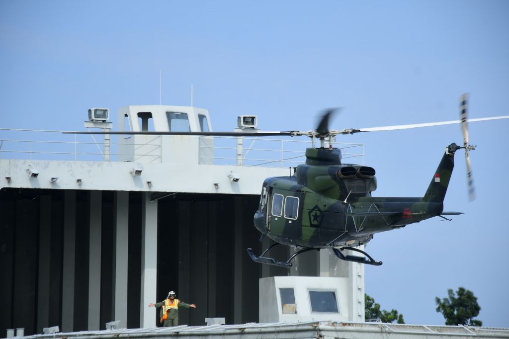 Kesiapan Crew Heli Tri Matra pada simulasi Pelatihan Take Off Landing di Lanudal Juanda