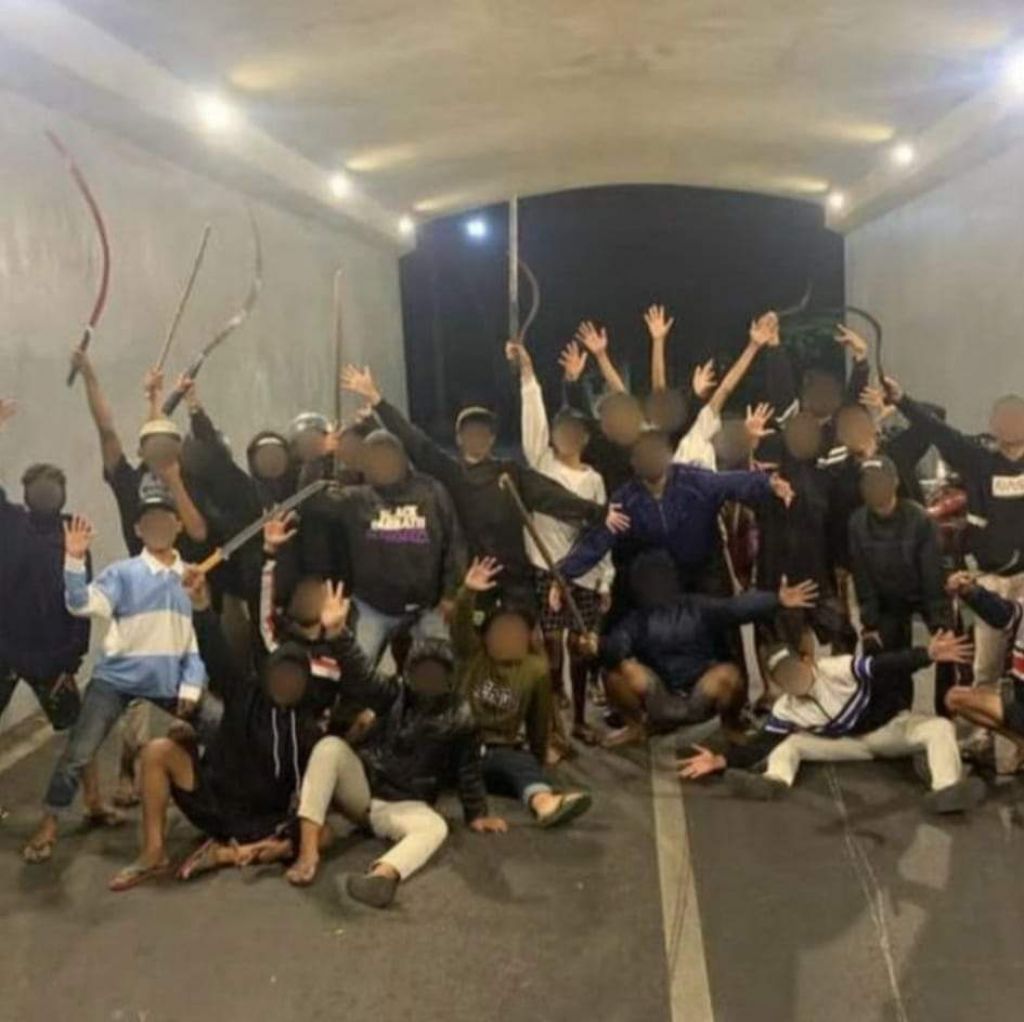 Gerombolan ‘Remaja Mbledos Surabaya 20 Gangster’