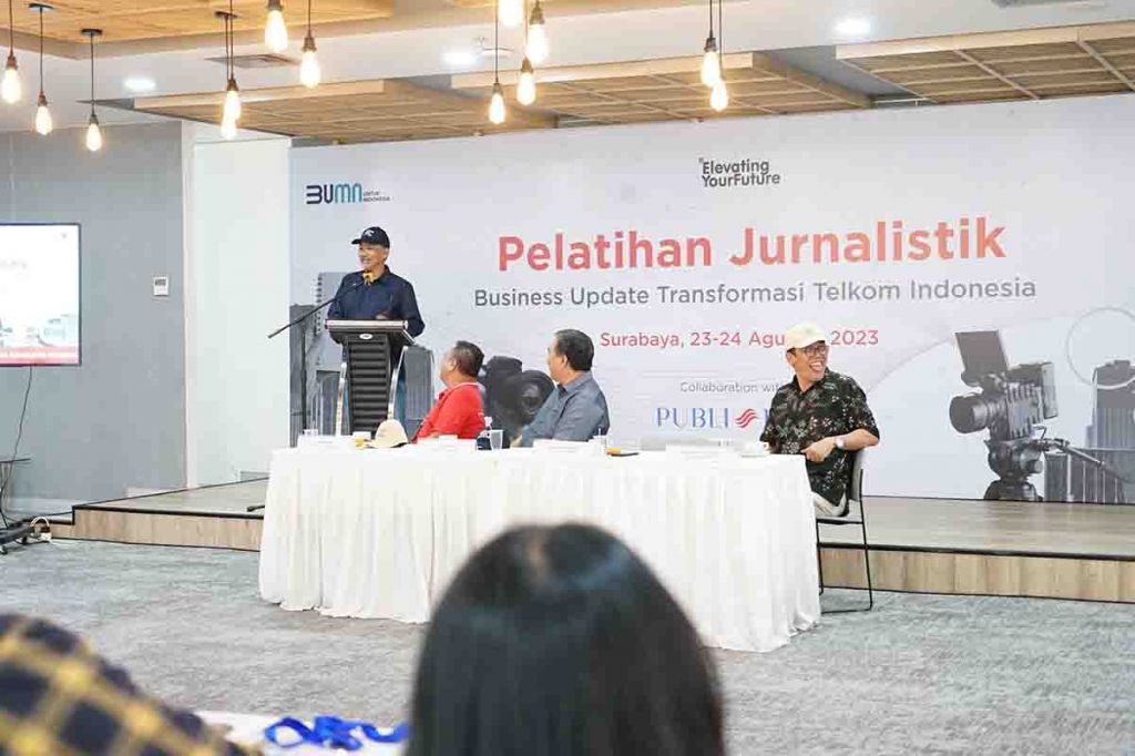 Rizal Mallarangeng saat sambutan di acara penutupan pelatihan Jurnalistik Telkom