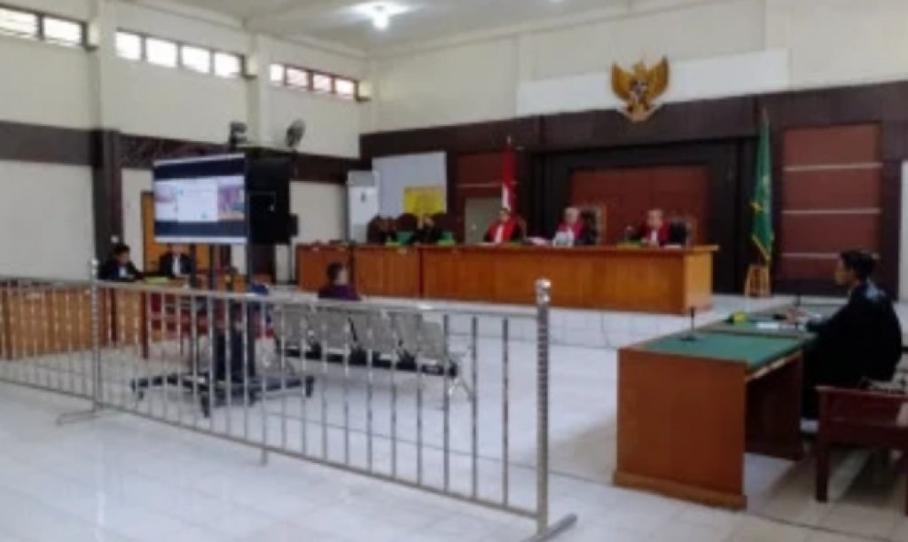 Mantan Kepala Desa Negeri Ratu Baru di Pengadilan