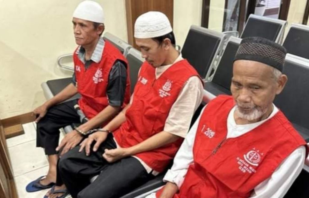 Wowon, Duloh, dan Dede Solehudin