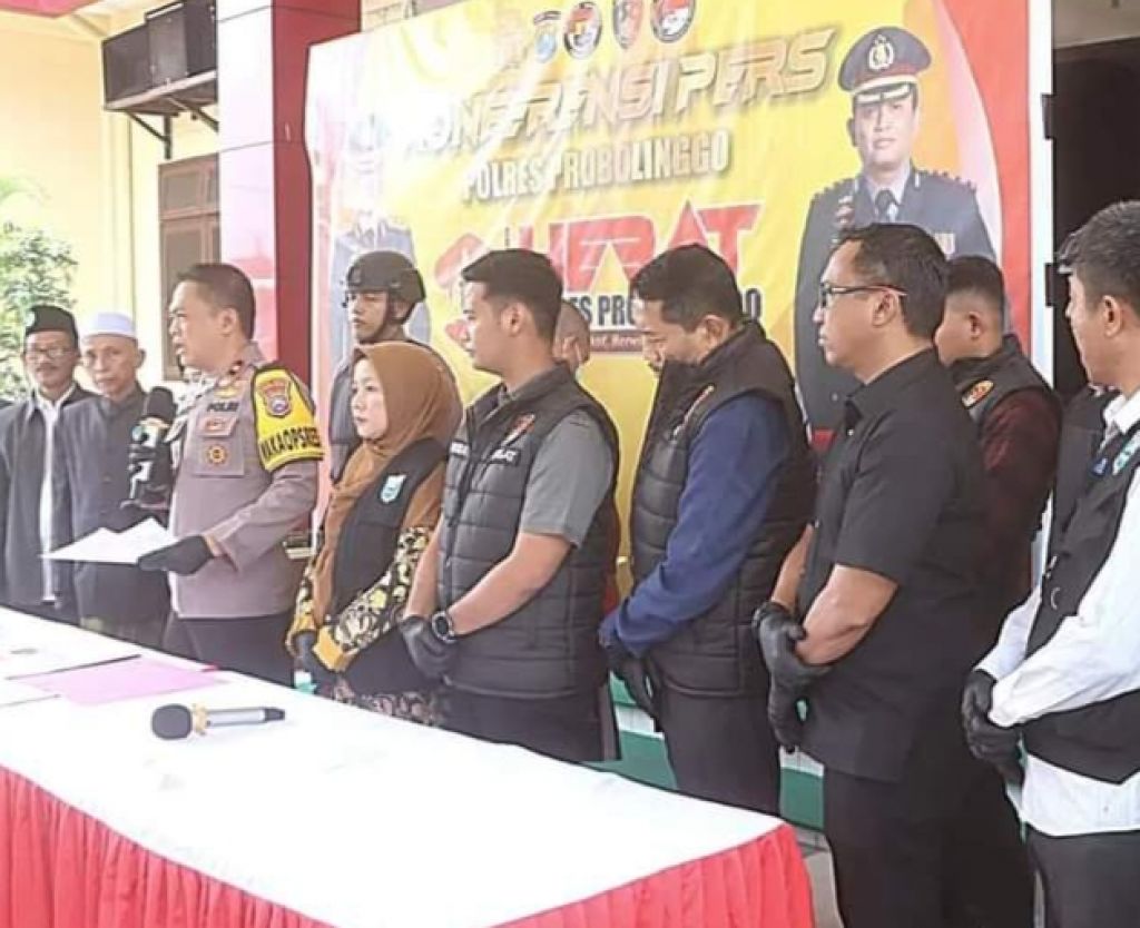 Wakapolres Probolinggo saat konferensi pers