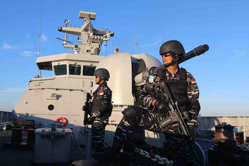 Crew KRI DIPONEGORO-365
