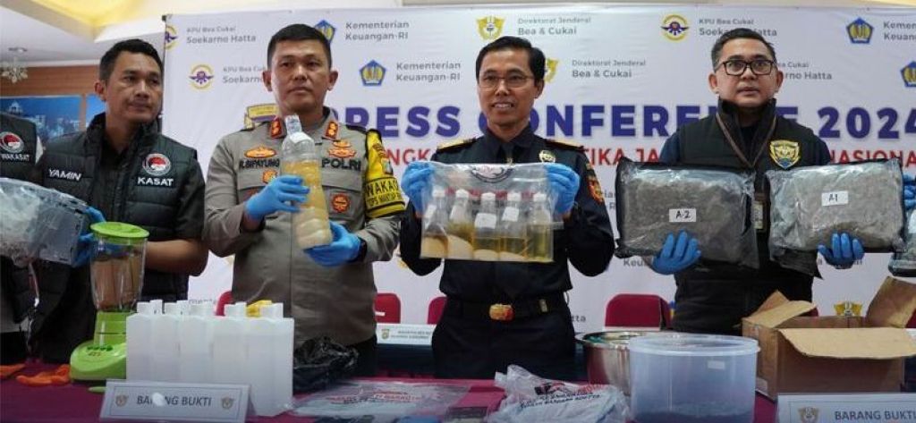 Konpers pengungkapan aksi jaringan narkotika internasional Amerika-Kolombia