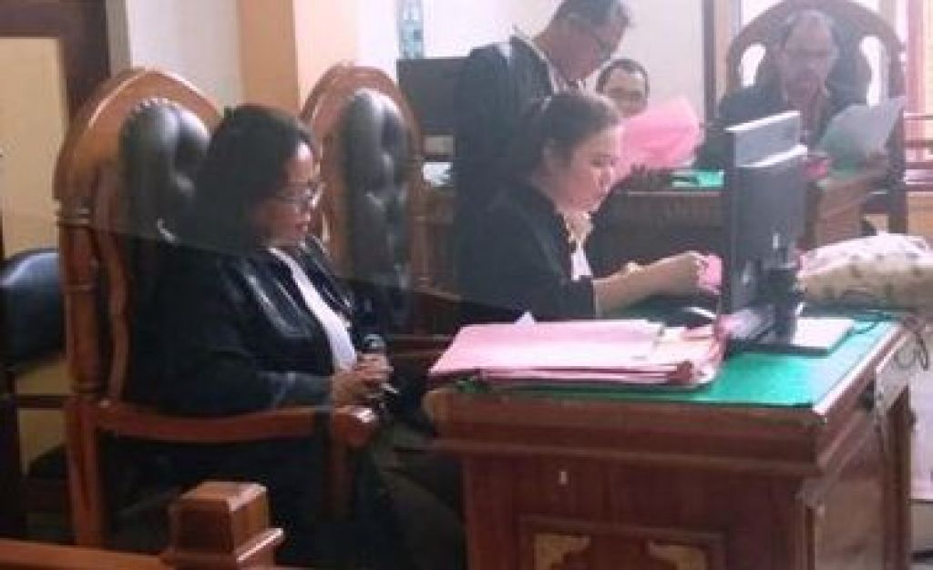 Sri Delyanti saat tuntutan di Pengadilan Negeri 