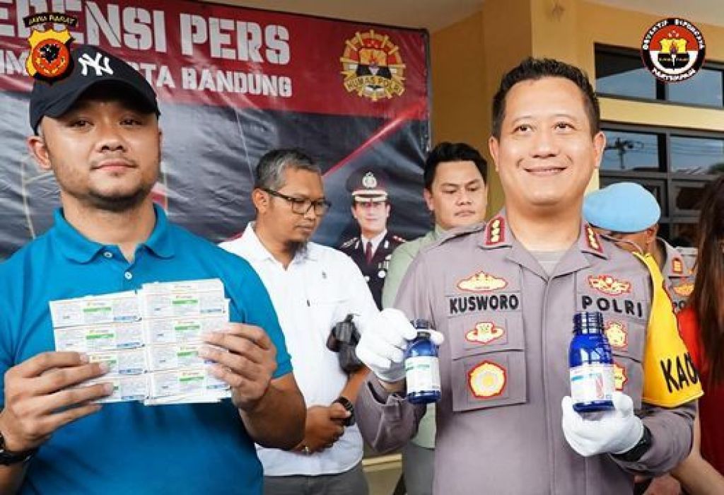 Kapolresta Bandung, Kombes Pol Kusworo Wibowo saat menggelar konferensi pers di Mapolresta Bandung