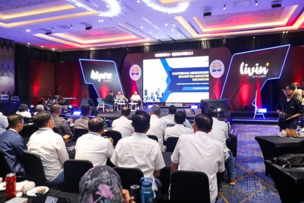 Irjen Pol Agung Setya Imam Effendi, menjadi pembicara dalam kegiatan Leaders Forum Bank Mandiri Region l/Sumatera 1
