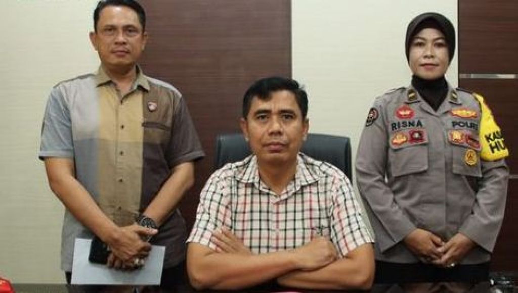 AKP Heru Cahyo Seputro didampingi anggotanya