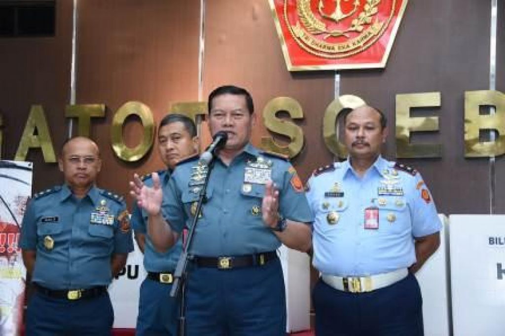 Panglima TNI Laksamana TNI Yudo Margono dan jajarannya