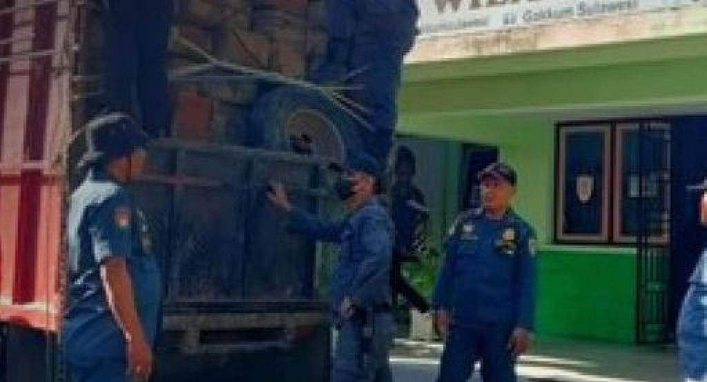 Kayu 65 panggal berbagai ukuran