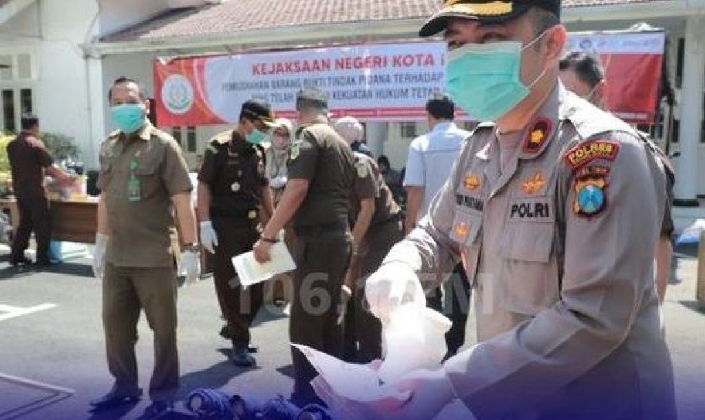 Pemusnahan barang bukti di Kejari Kota Kediri
