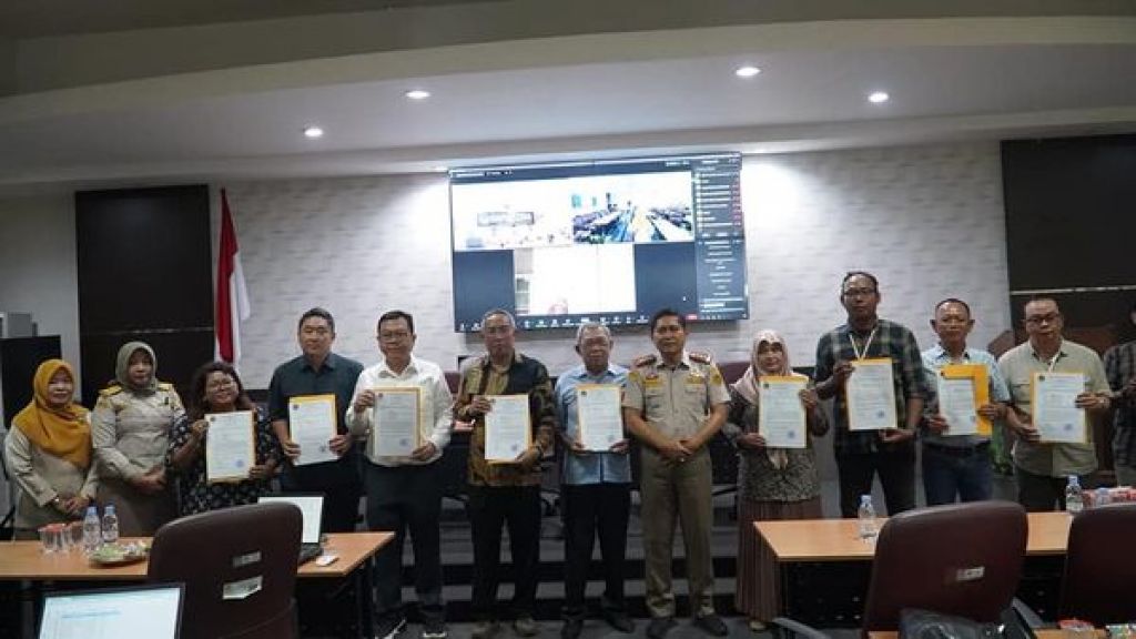 Penyerahan Surat Keputusan Kepala Badan Karantina Indonesia