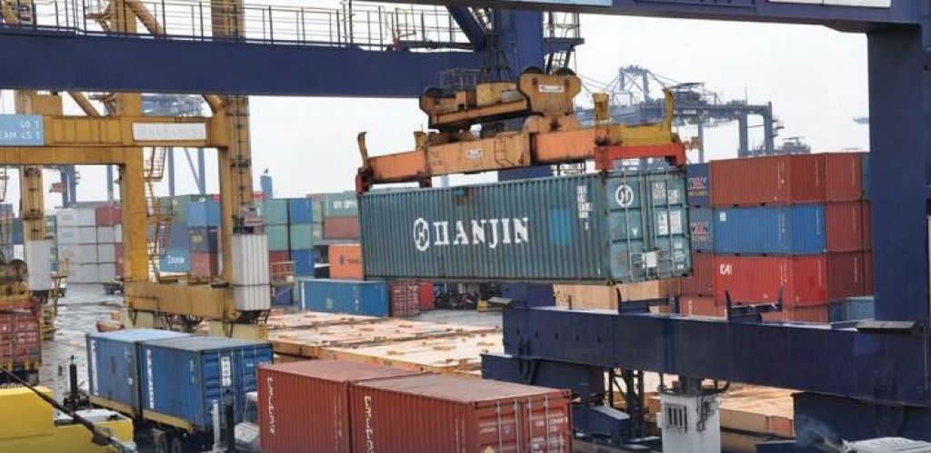 26.514 kontainer yang tertahan di pelabuhan Tanjung Priok dan Tanjung Perak