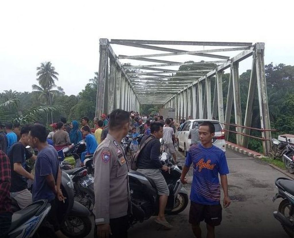 Kecelakaan lalu lintas tunggal yang tragis terjadi pada Kamis pagi di Muara Kelingi