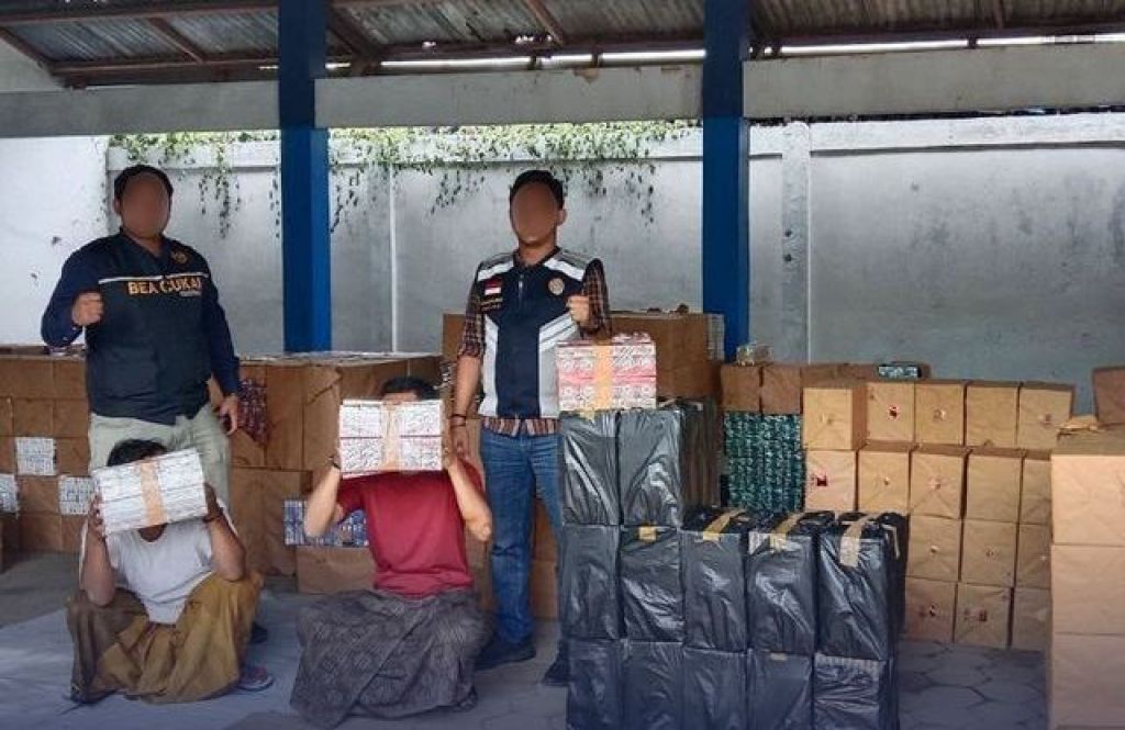 Bea Cukai Tegal gagalkan pengiriman rokok ilegal di exit Tol Adiwerna