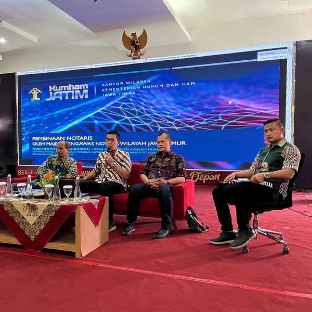 Pembinaan dan Evaluasi Pelaksanaan Jabatan Notaris