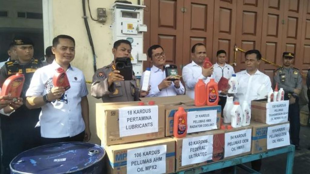 Rilis kasus Perdagangan Oli Illegal