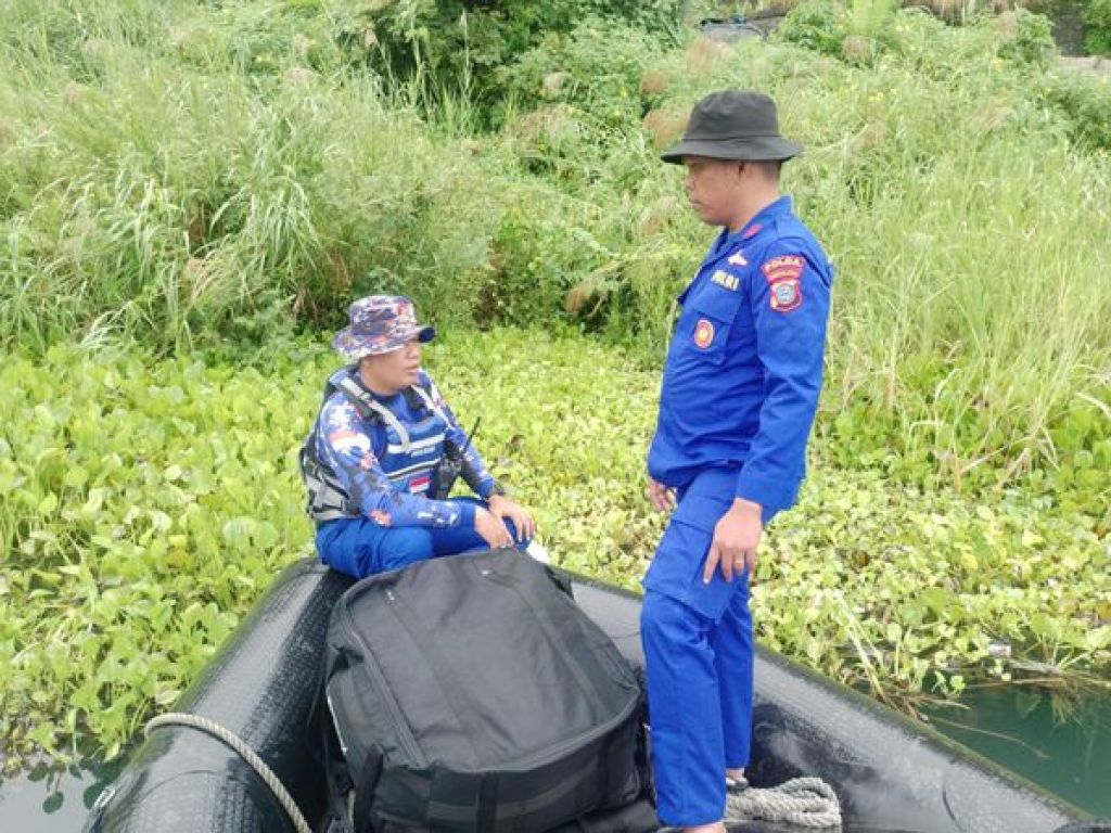Personel penyelam Dit Polairud Polda Sumut