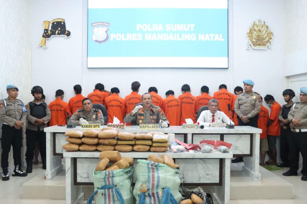 Press rilis pengungkapan narkotika di Polda Sumut
