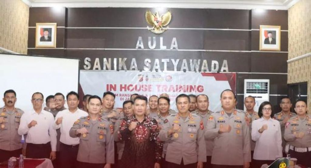 Latihan Kehumasan Polda Jabar
