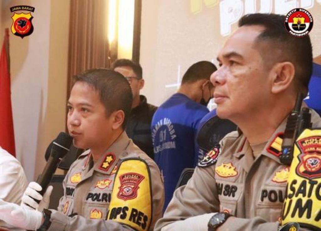 Kapolres Sukabumi AKBP Tony Prasetyo dalam konferensi pers