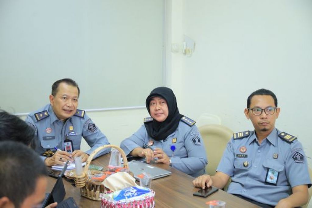 Harmonisasi, Pembulatan dan Pemantapan Konsepsi terhadap tiga Rancangan Produk Hukum Daerah di wilayah Jatim