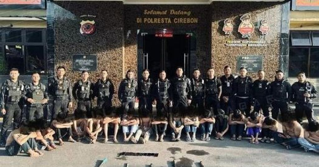 Tim Raimas Macan Kumbang 852 Polresta Cirebon juga mengamankan puluhan remaja 