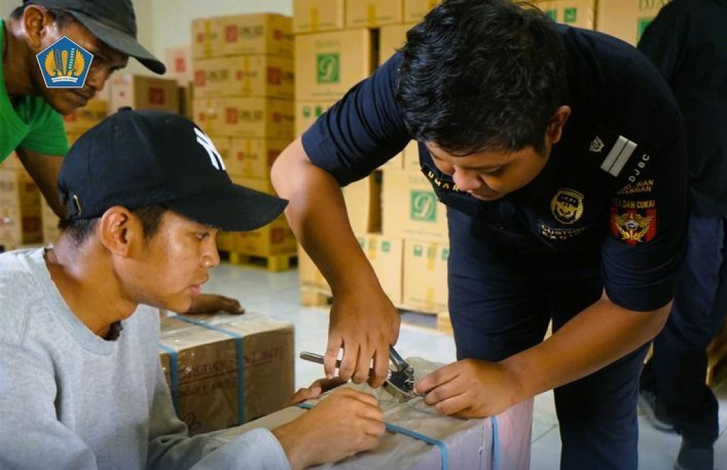 Rokok dari PR Empat Sekawan