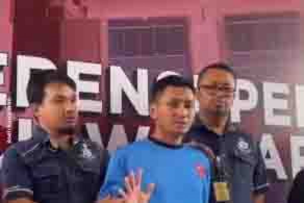 Pegi Setiawan saat dihadirkan di Konpers Polda Jawa Barat