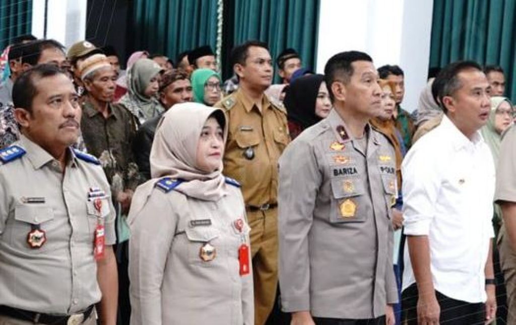 Penyerahan Sertipikat Tanah dan Peluncuran Sertipikat Tanah Elektronik oleh Presiden RI, Joko Widodo