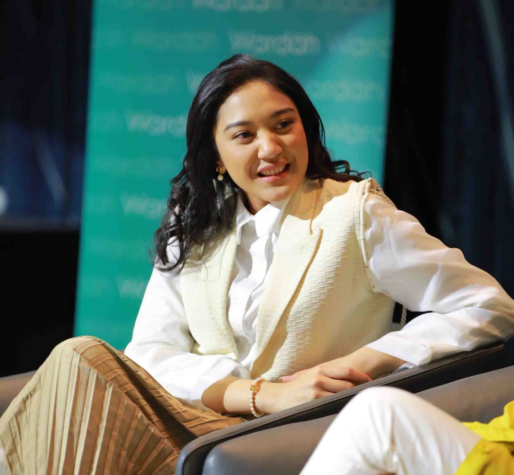 Putri Tanjung di acara Wardah Brave Beauty Summit di Qatar